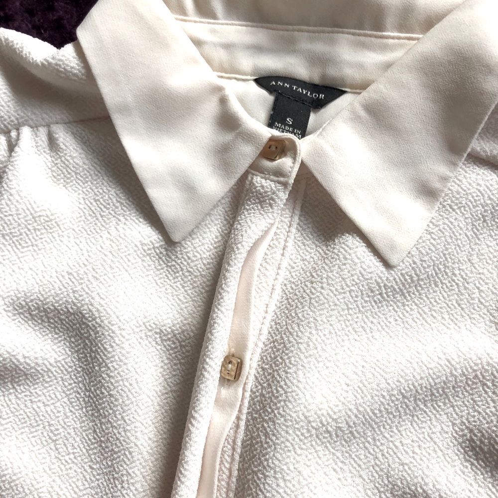 Sleeveless Blouse